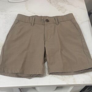 Johnnie-o boys size 8
Prep-formance khaki shorts
EUC